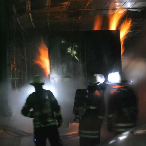Extinguish to rescue*In the second article in this series, Christian Brauner presents the specific challenges of operations in road and railway tunnels and the general tactical approach that should be adopted